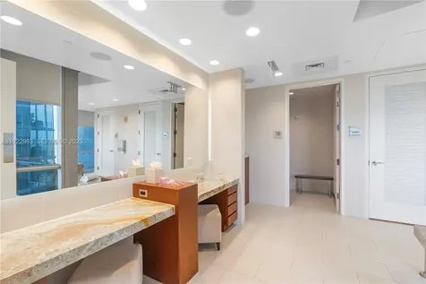 17121 Collins Avenue Sunny Isles Beach FL 33160