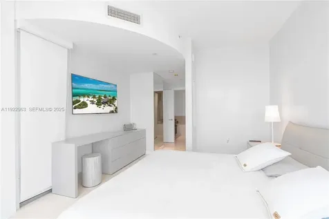 17121 Collins Avenue Sunny Isles Beach FL 33160