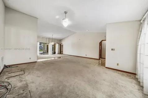 9272 NW 18th Street Plantation FL 33322