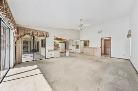 9272 NW 18th Street Plantation FL 33322