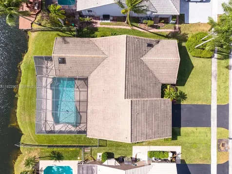 9272 NW 18th Street Plantation FL 33322
