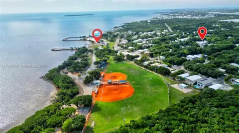 137 Pacific Avenue Tavernier FL 33070