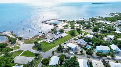 137 Pacific Avenue Tavernier FL 33070