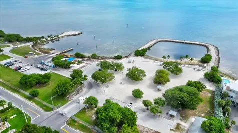 137 Pacific Avenue Tavernier FL 33070
