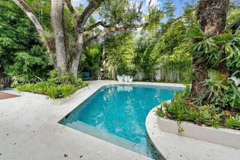 4095 Battersea Road Miami FL 33133