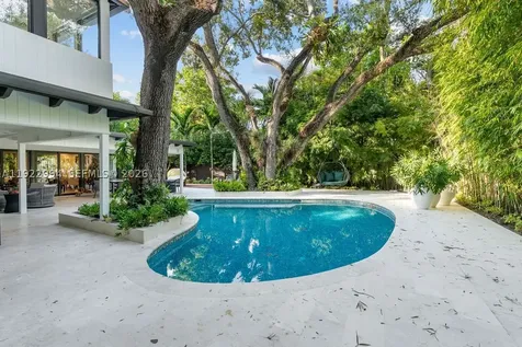4095 Battersea Road Miami FL 33133