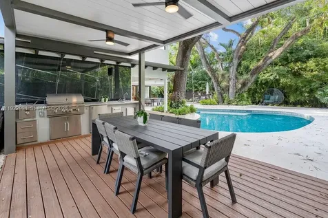 4095 Battersea Road Miami FL 33133