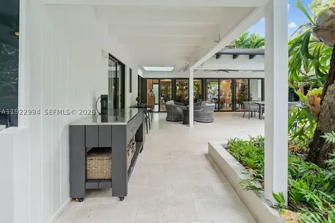 4095 Battersea Road Miami FL 33133