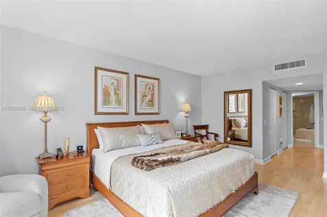 21205 Yacht Club Drive Aventura FL 33180