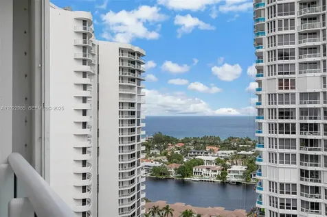 21205 Yacht Club Drive Aventura FL 33180