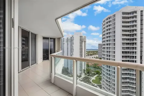 21205 Yacht Club Drive Aventura FL 33180