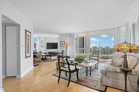 21205 Yacht Club Drive Aventura FL 33180