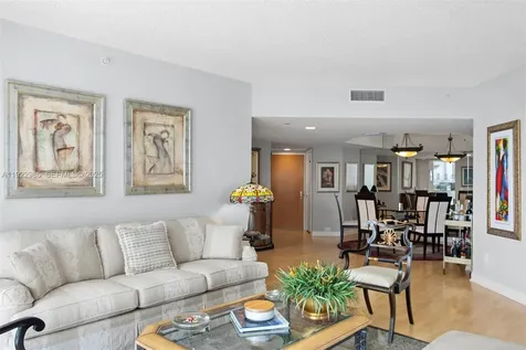 21205 Yacht Club Drive Aventura FL 33180