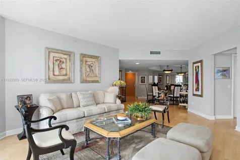 21205 Yacht Club Drive Aventura FL 33180