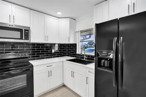 2915 Crosley Drive W West Palm Beach FL 33415