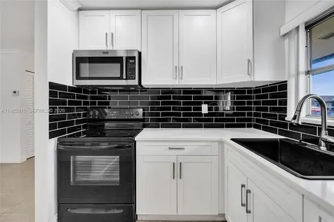 2915 Crosley Drive W West Palm Beach FL 33415