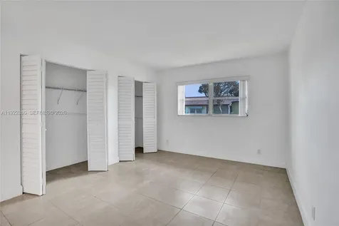 2915 Crosley Drive W West Palm Beach FL 33415