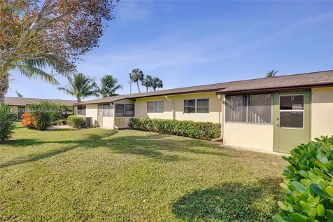 2915 Crosley Drive W West Palm Beach FL 33415