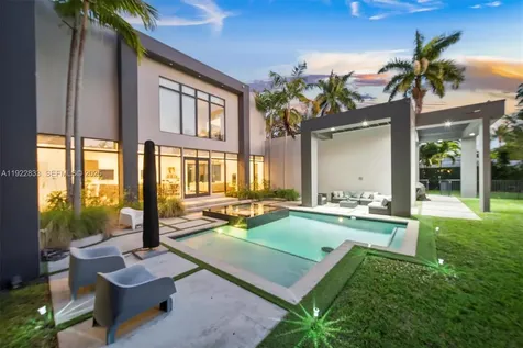 1009 NE 104th Street Miami Shores FL 33138