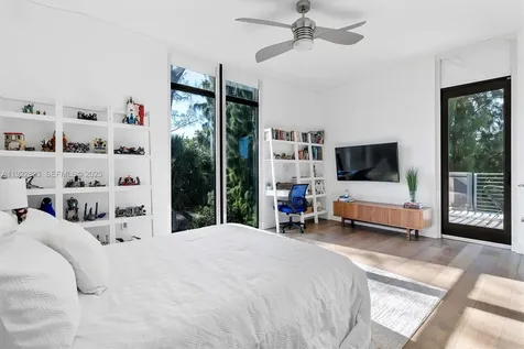 1009 NE 104th Street Miami Shores FL 33138