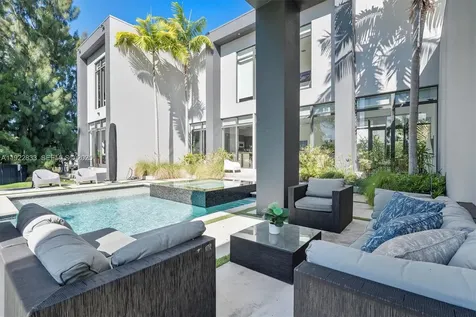 1009 NE 104th Street Miami Shores FL 33138
