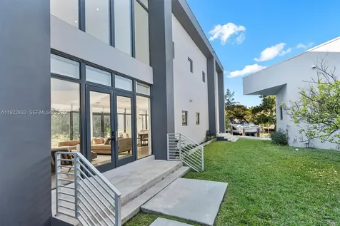1009 NE 104th Street Miami Shores FL 33138