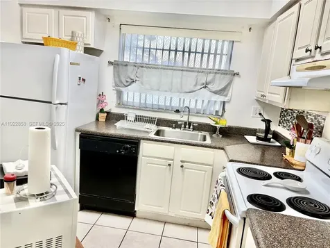 1791 NW 96th Terrace Pembroke Pines FL 33024