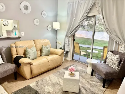 1791 NW 96th Terrace Pembroke Pines FL 33024