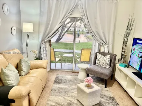 1791 NW 96th Terrace Pembroke Pines FL 33024