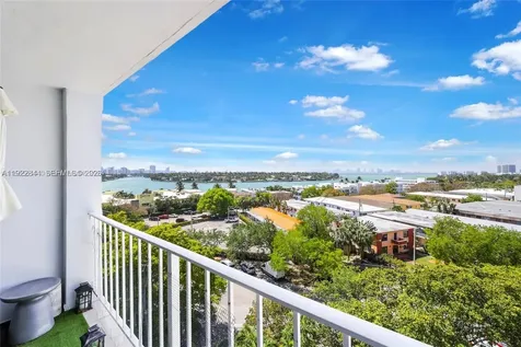 6900 Bay Drive Miami Beach FL 33141