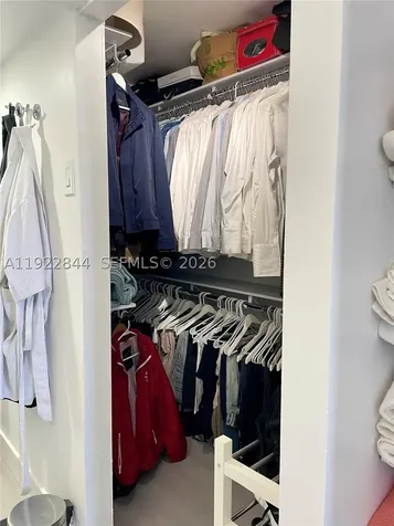 6900 Bay Drive Miami Beach FL 33141