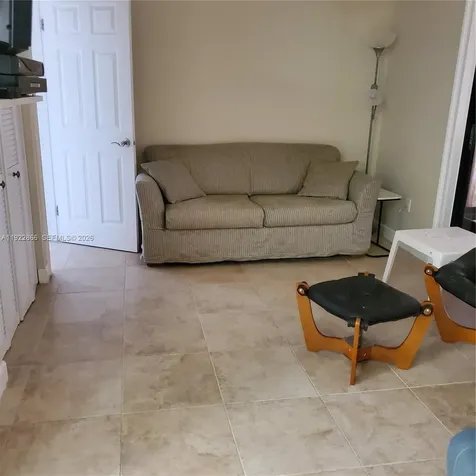 9978 N Belfort Circle Tamarac FL 33321