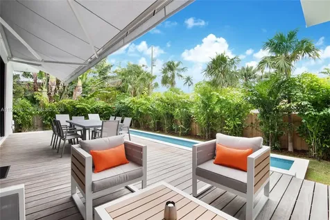 7501 Coquina Drive North Bay Village FL 33141