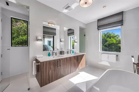 7501 Coquina Drive North Bay Village FL 33141