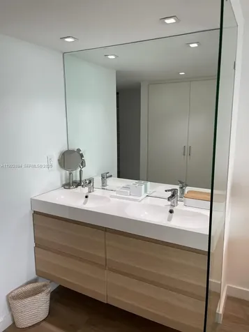 100 Bayview Drive Sunny Isles Beach FL 33160