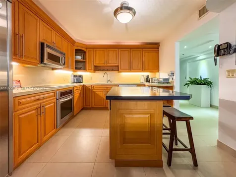 8877 Collins Avenue Surfside FL 33154