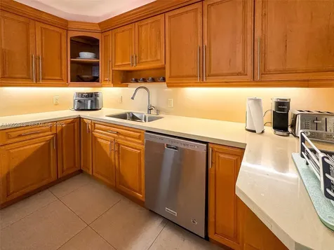 8877 Collins Avenue Surfside FL 33154