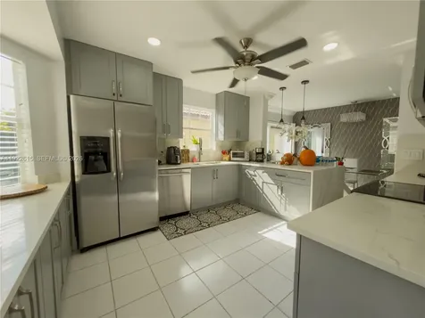 5460 NW 49th Avenue Coconut Creek FL 33073