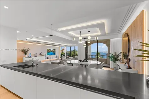6800 Fisher Island Drive Miami Beach FL 33109