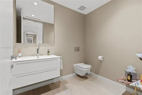 6800 Fisher Island Drive Miami Beach FL 33109