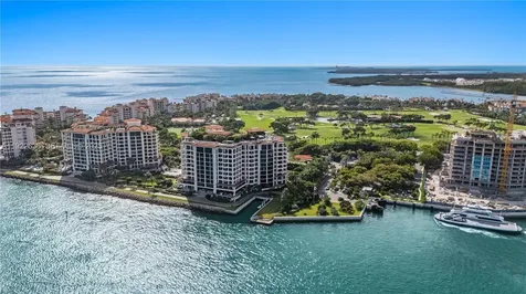 6800 Fisher Island Drive Miami Beach FL 33109