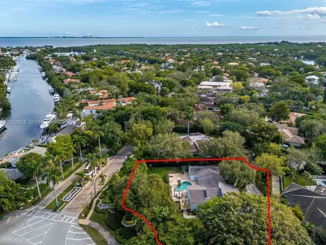 7000 Robles Street Coral Gables FL 33143