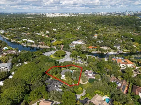 7000 Robles Street Coral Gables FL 33143