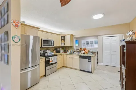 6003 NW 74th Avenue Tamarac FL 33321