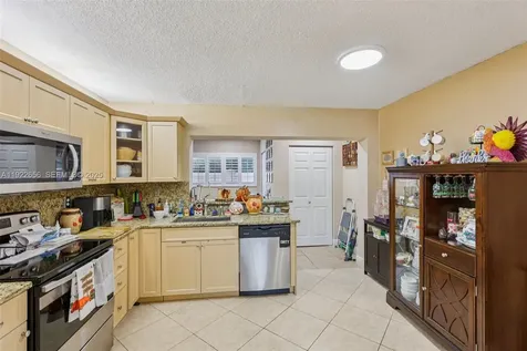 6003 NW 74th Avenue Tamarac FL 33321