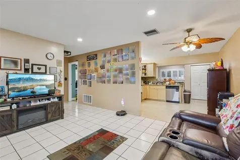 6003 NW 74th Avenue Tamarac FL 33321
