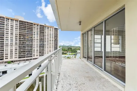 11111 Biscayne Boulevard Miami FL 33181