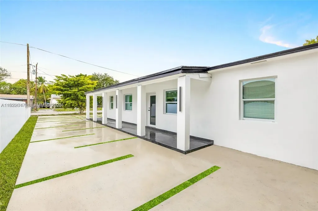 5509 NW 5th Court Miami FL 33127