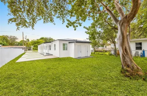 5509 NW 5th Court Miami FL 33127