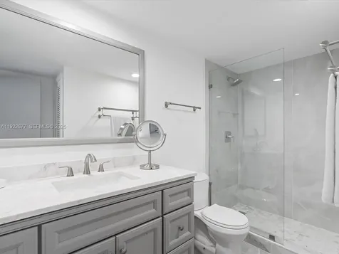19370 E Collins Avenue Sunny Isles Beach FL 33160